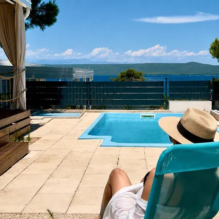 Salvia Beachside Homes With Private Pools * Neviđane