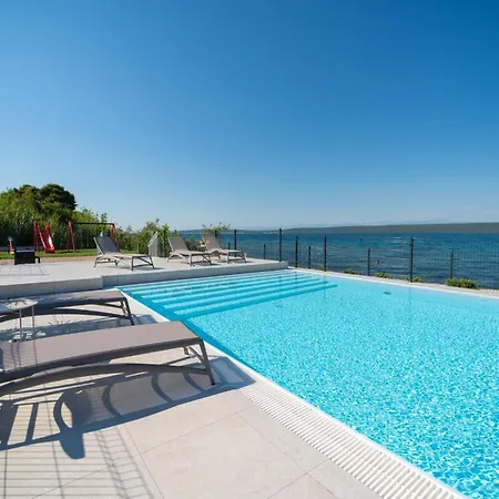 Salvia Beachside Homes With Private Pools * Neviđane