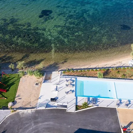 Salvia Beachside Homes With Private Pools * Neviđane